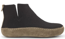 Indlæs billede til gallerivisning New Feet Indoor Boot/Slipper
