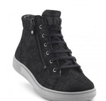 Indlæs billede til gallerivisning NEW FEET Medical footwear Boots for WOMEN with Fashionable printed design on black or blue leather
